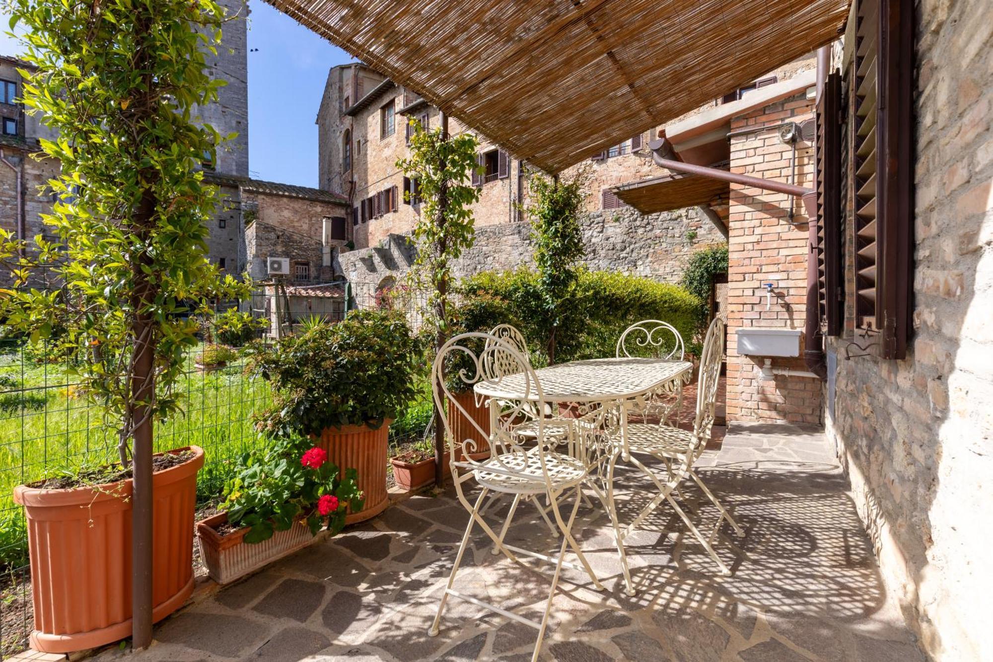 Fabio Apartments San Gimignano Exterior foto